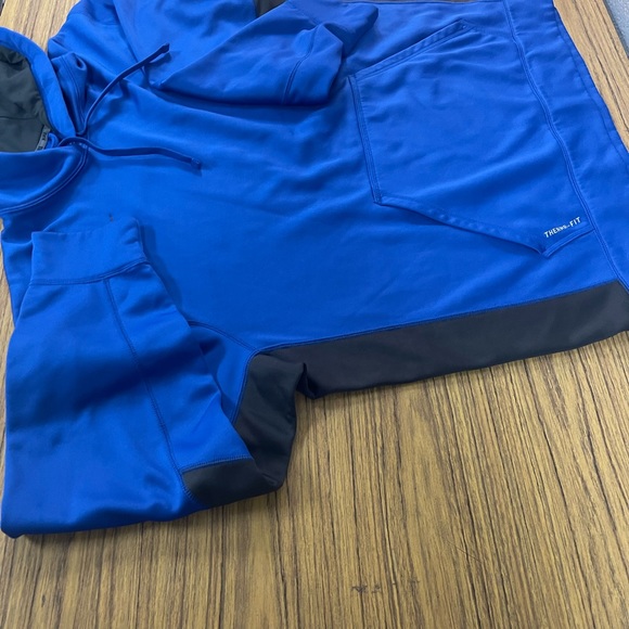 XXL Therma Fit Nike Hoodie - Picture 5 of 5